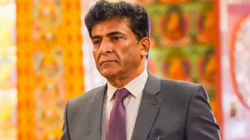 হঠাৎ ছুটিতে পাকিস্তানের হাইকমিশনার